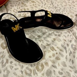 Michael Kors Sandels